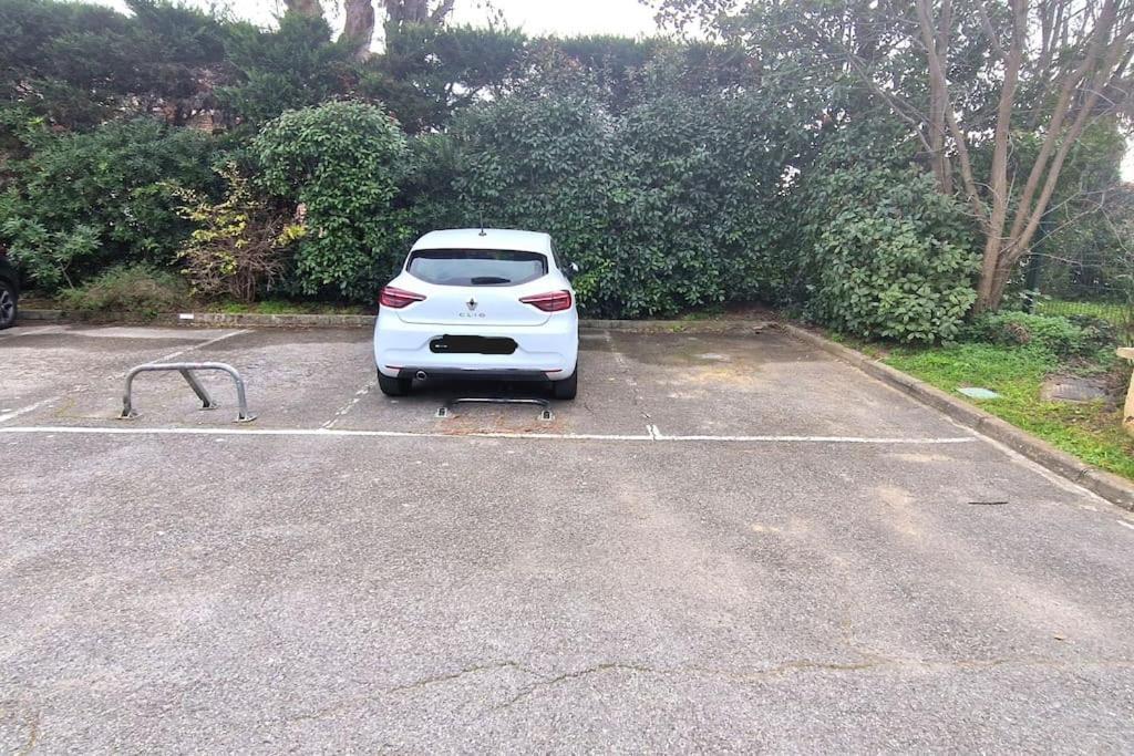 Avec Piscine Apartamento
