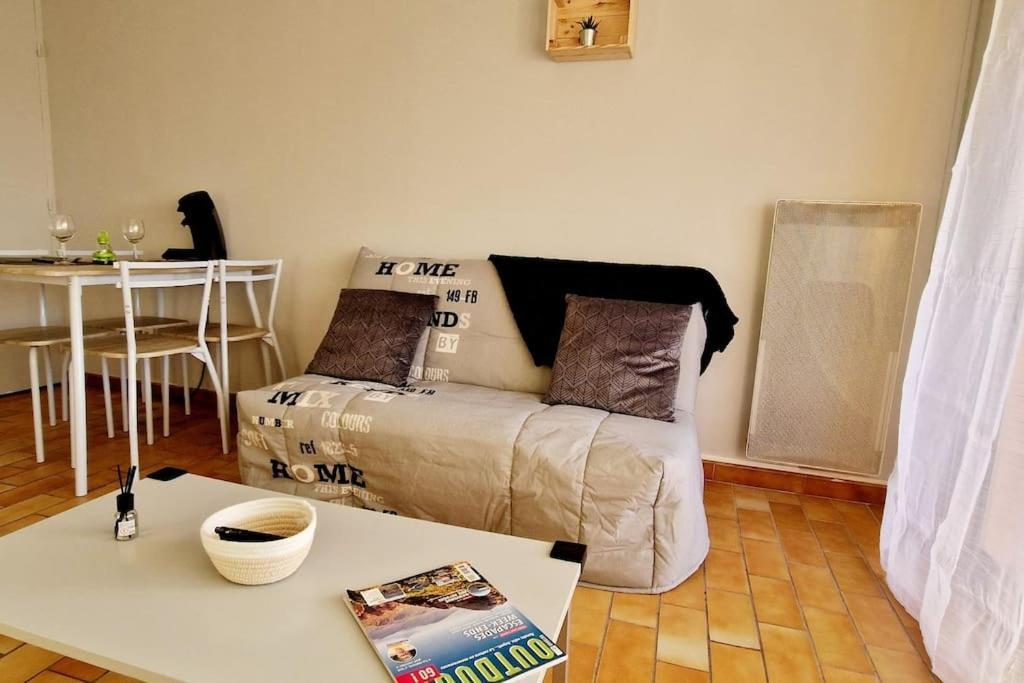 Avec Piscine Apartment *